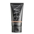PURE RADIANT TINTED MOISTURIZER de NARS