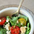ensalada mediterránea {con hierbas frescas}