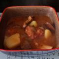 COSTILLAS CON PATATAS Y NÍSCALOS