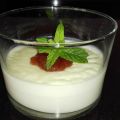 panacota con mermelada de fresa