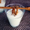 Sopa de queso con crujiente de cebolla