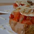 Bruschettas de tomate y queso de cabra